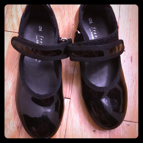 Very gently used tap shoes - Picture 1 of 3